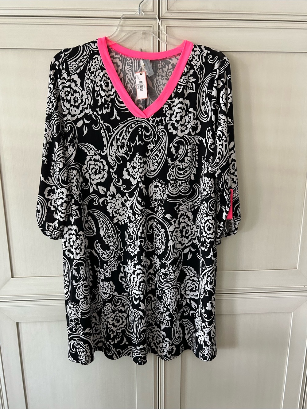 Honeyme Black & White Paisley Dress with Hot Pink V-Neck Trim